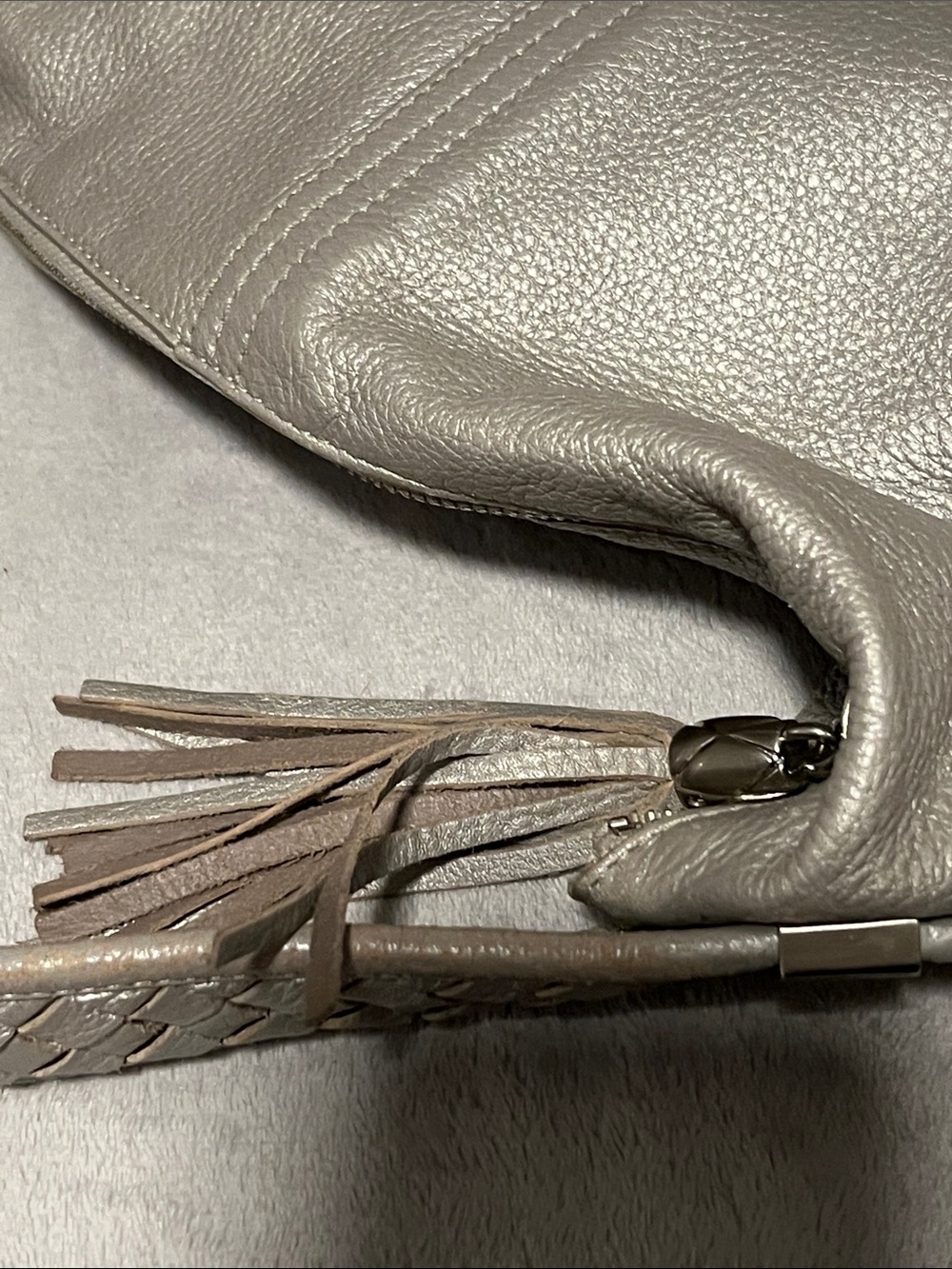 Elliot Lucca Metallic Silver Women's Leather Shoulder Bag with Tassel-EUC - Picture 4 of 8